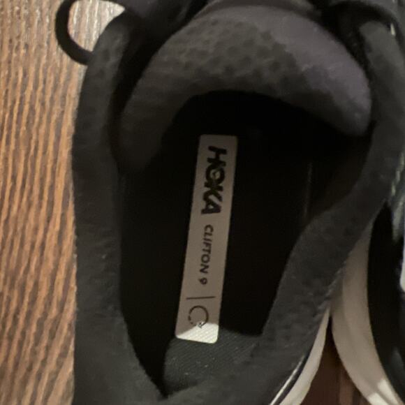 Hoka One One Clifton 9 Wide Women's 8D Black White Running Sneakers 1132211 - Picture 4 of 9